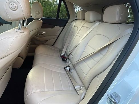 Used 2021 Mercedes-Benz GLC 300 image 16