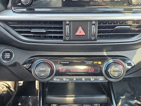 Used 2023 Kia Forte GT-Line image 28