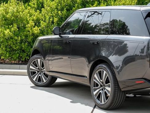 New 2026 Land Rover Range Rover SE AWD/4WD image 13