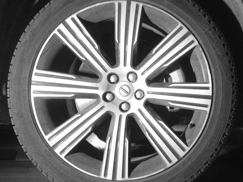 Certified 2025 Volvo XC90 T8 Plus w/ Protection Package Premier image 44