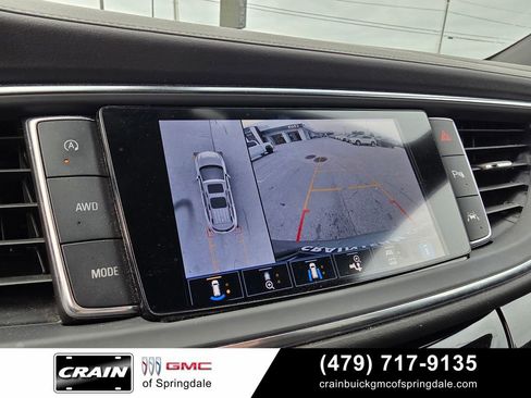 Used 2023 Buick Enclave Avenir w/ Avenir Technology Package AWD/4WD image 17