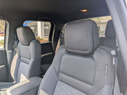 Used 2023 Nissan Frontier SV w/ Midnight Edition Package image 15