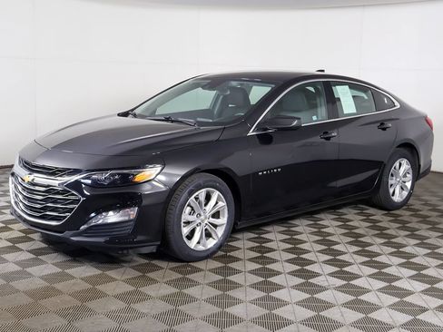 Used 2025 Chevrolet Malibu LT FWD image 6