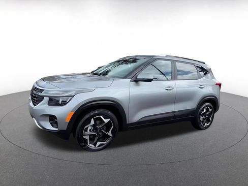 Used 2025 Kia Seltos S FWD image 8