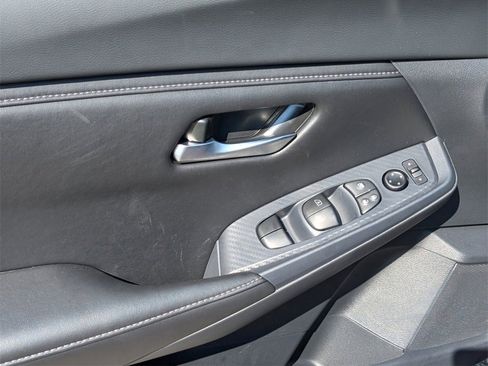 Used 2024 Nissan Sentra SV image 15