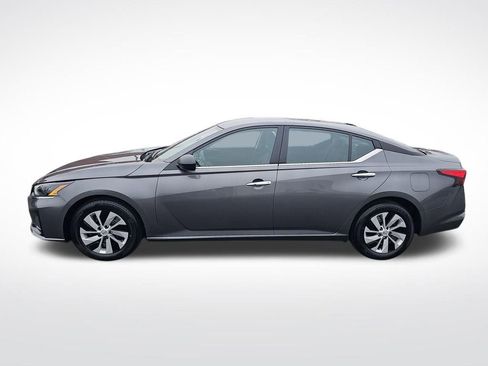 Used 2025 Nissan Altima 2.5 S image 8