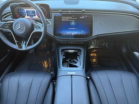 Used 2025 Mercedes-Benz E 350 Sedan w/ Multicontour Seating Package image 17