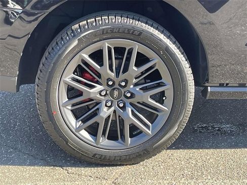 New 2025 Ford Expedition Platinum w/ Stealth Performance Package image 7