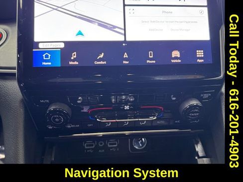 Used 2024 Jeep Grand Cherokee L Limited w/ Black Appearance Package image 3