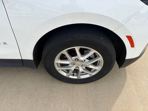 Used 2023 Chevrolet Equinox LT AWD/4WD image 22