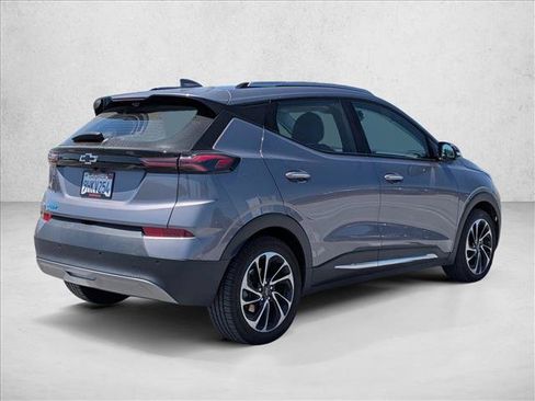Used 2023 Chevrolet Bolt EUV Premier FWD image 5
