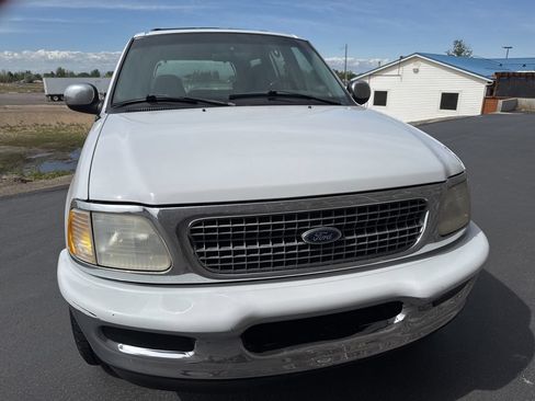 Used 1998 Ford Expedition XLT RWD image 2