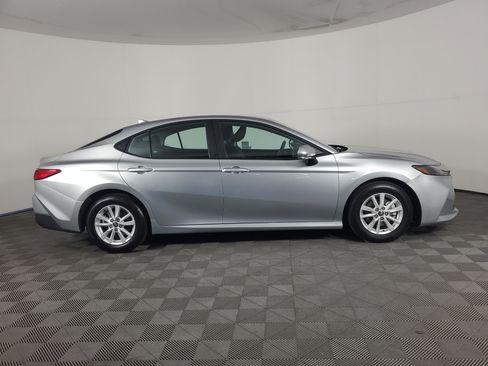 Used 2025 Toyota Camry LE FWD image 3