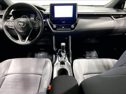 Used 2024 Toyota Corolla Cross AWD Hybrid w/ Moonroof Package image 15