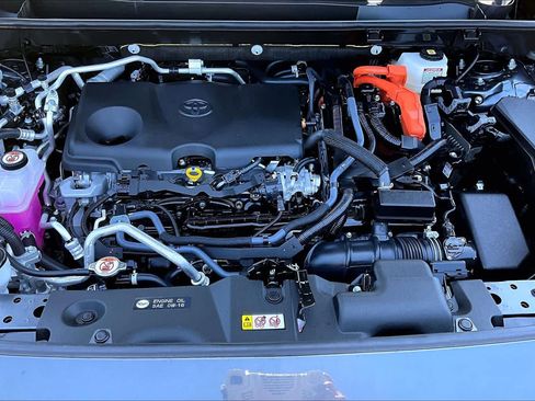 Certified 2025 Toyota RAV4 XSE AWD/4WD image 31