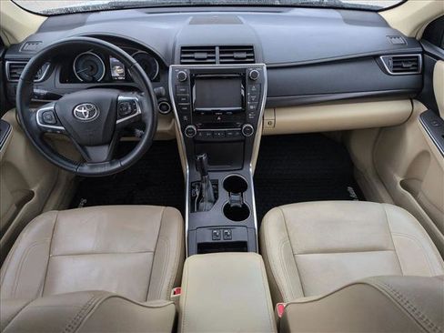Used 2017 Toyota Camry XLE w/ Moonroof Package image 19