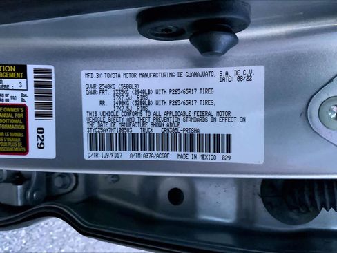Used 2022 Toyota Tacoma TRD Sport w/ Technology Package AWD/4WD image 31