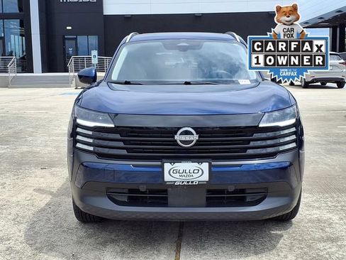 Used 2025 Nissan Kicks SV w/ SV Premium Package FWD image 3