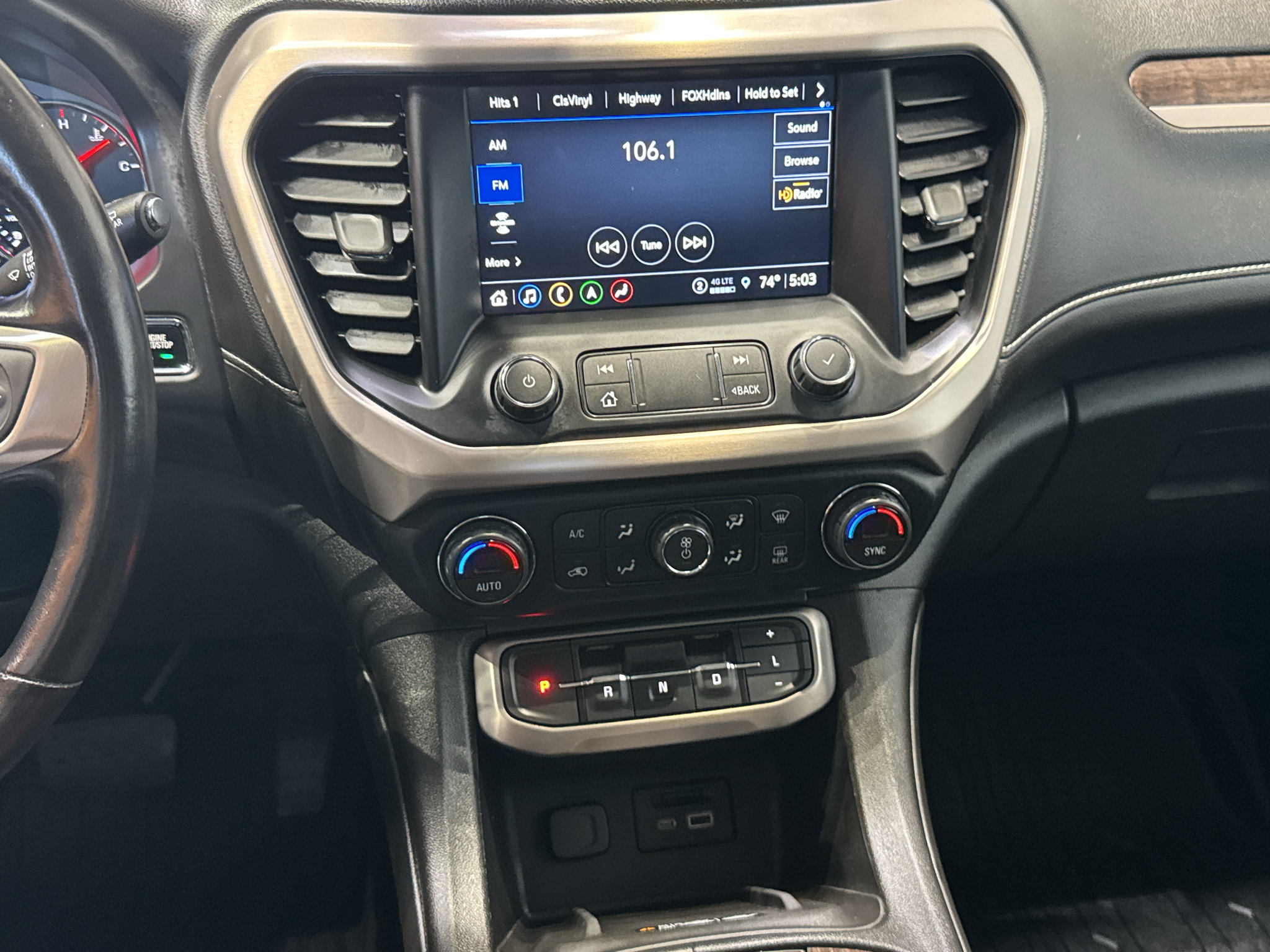 Used 2021 GMC Acadia Denali w/ Denali Ultimate Package AWD/4WD image 29