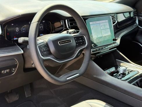Used 2022 Jeep Wagoneer Series II w/ Rear Seat Video Group 1 AWD/4WD image 20