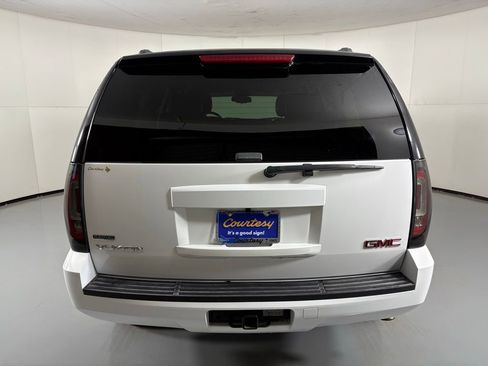 Used 2011 GMC Yukon SLE image 7