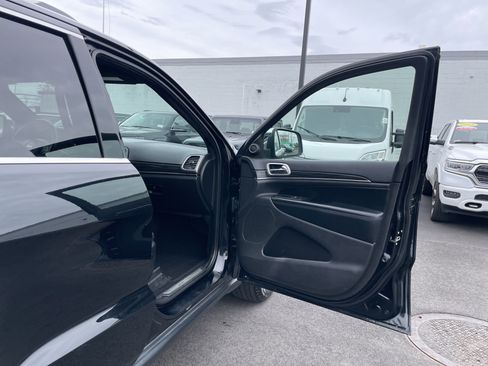 Used 2020 Jeep Grand Cherokee Limited image 8