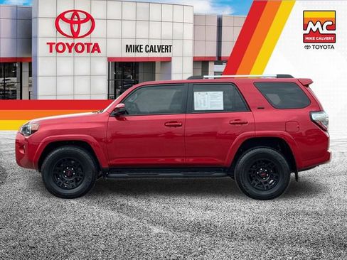 Used 2024 Toyota 4Runner SR5 RWD image 2