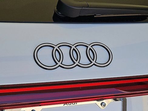 New 2026 Audi Q5 Premium Plus AWD/4WD image 18