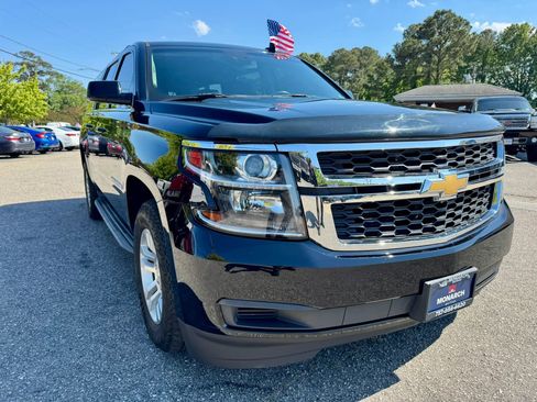 Used 2018 Chevrolet Suburban LT AWD/4WD image 7