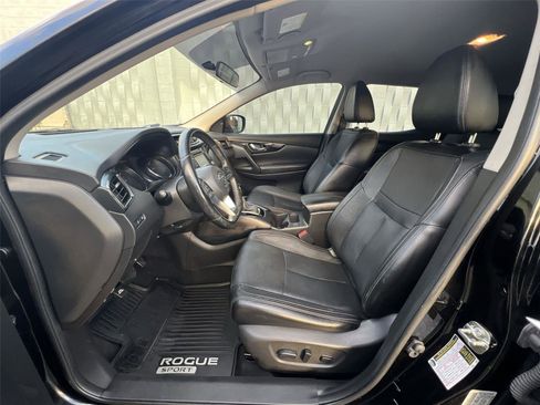 Used 2018 Nissan Rogue Sport SL image 10