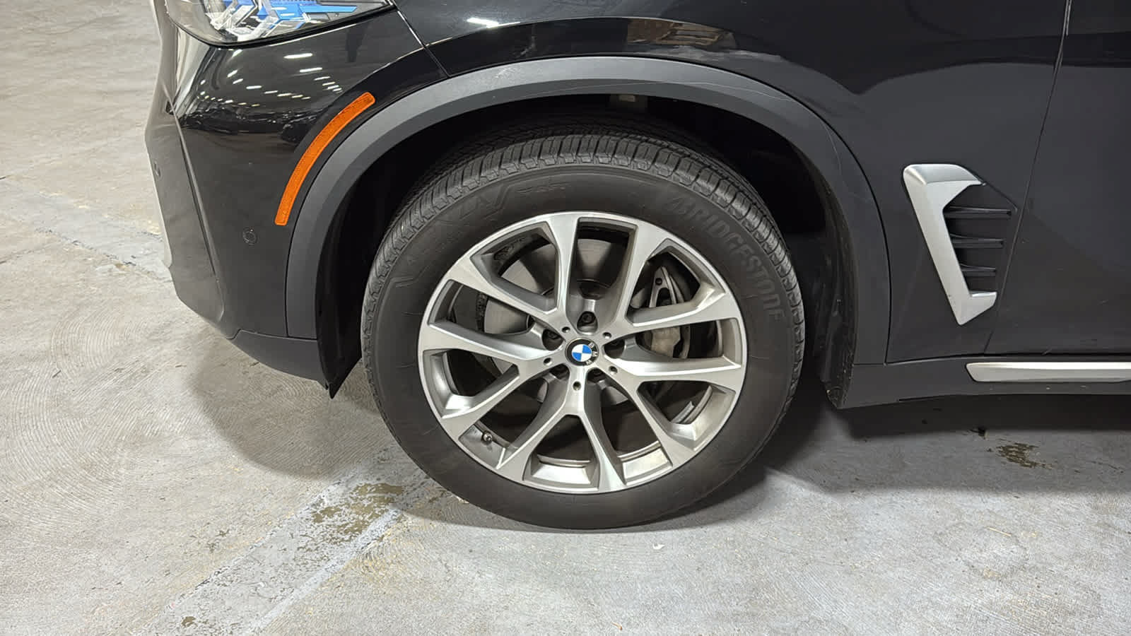 Used 2024 BMW X5 xDrive40i w/ Premium Package AWD/4WD image 8
