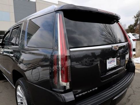 Used 2017 Cadillac Escalade Platinum image 15