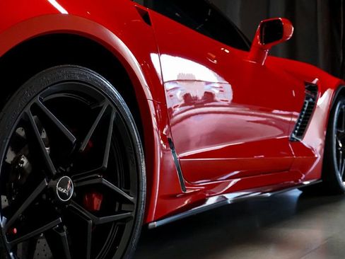 Used 2015 Chevrolet Corvette Z06 w/ 3LZ Preferred Equipment Group image 61