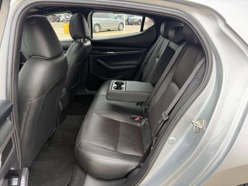 Used 2019 MAZDA MAZDA3 Hatchback FWD image 14