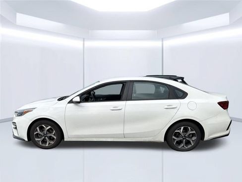 Used 2021 Kia Forte LXS FWD image 2