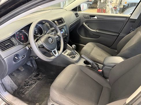 Used 2016 Volkswagen Jetta S FWD image 9