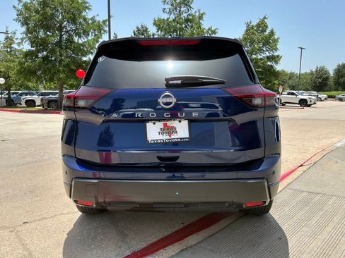Used 2025 Nissan Rogue SV FWD image 7