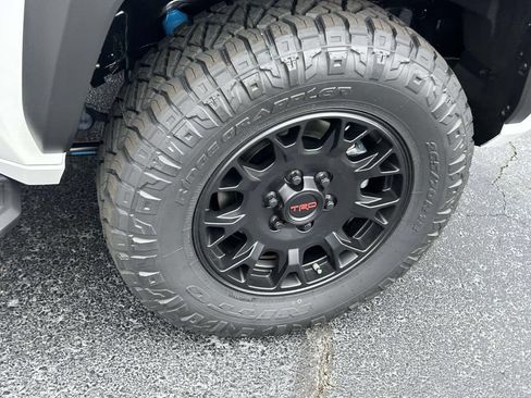 New 2026 Toyota 4Runner TRD Off-Road Premium AWD/4WD image 10