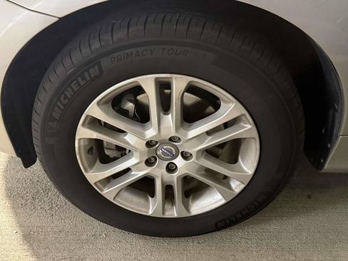 Used 2015 Volvo XC60 T5 Platinum w/ Climate Package AWD/4WD image 5