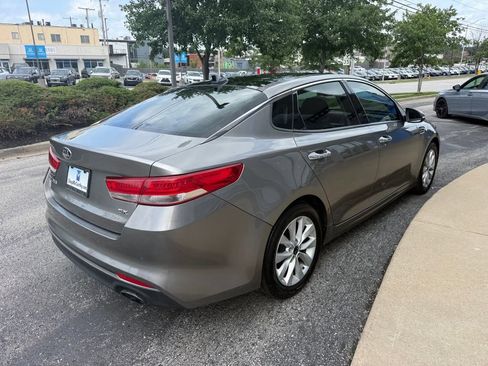 Used 2018 Kia Optima EX w/ Premium Package FWD image 6