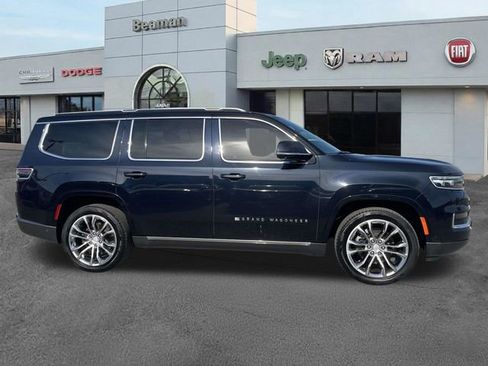 Used 2022 Jeep Grand Wagoneer Series II AWD/4WD image 8