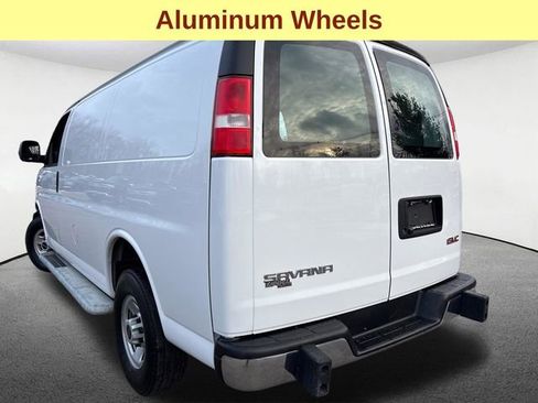 Used 2024 GMC Savana 2500 w/ Driver Convenience Package image 10