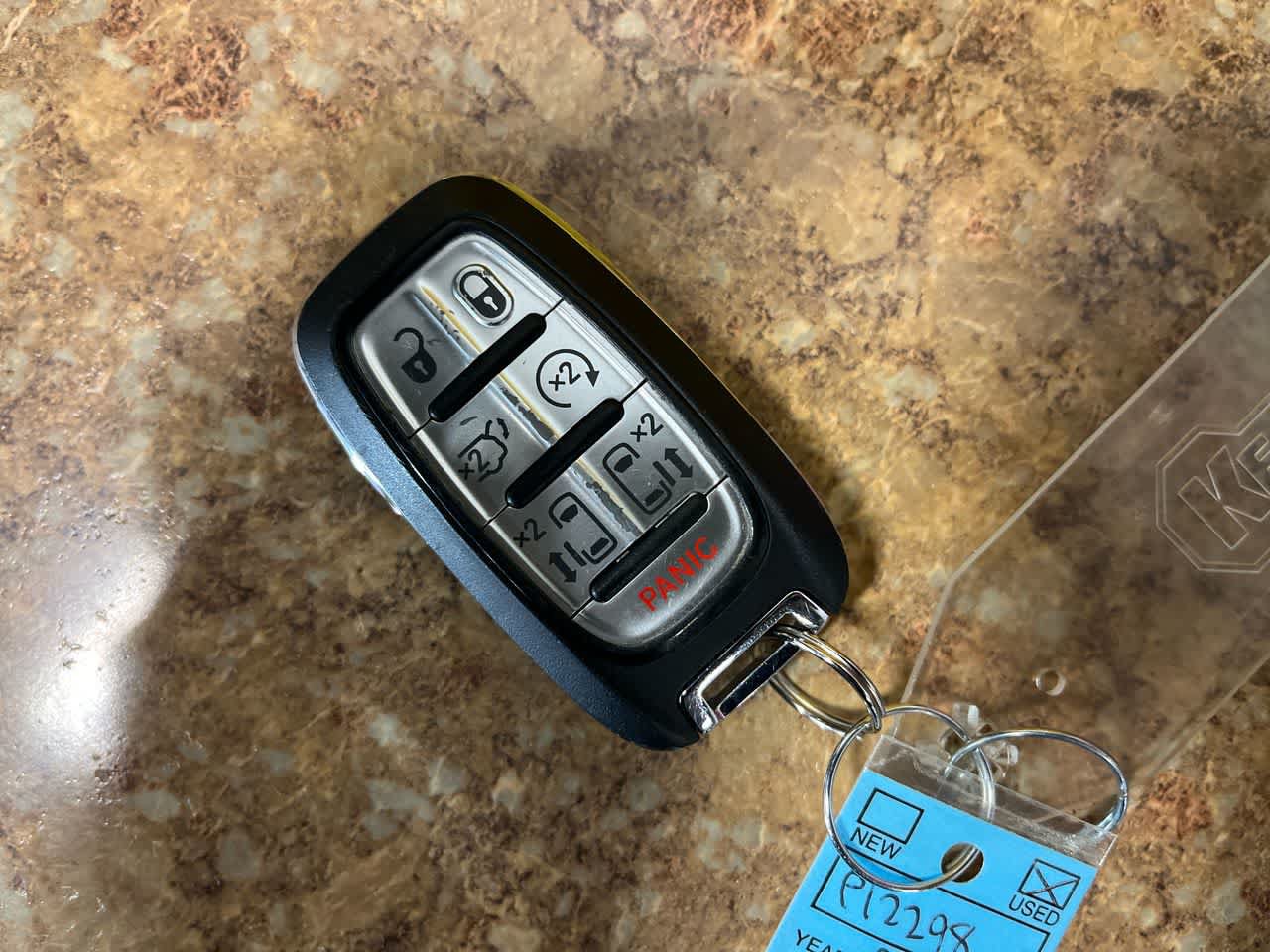 Used 2025 Chrysler Pacifica Select FWD image 23