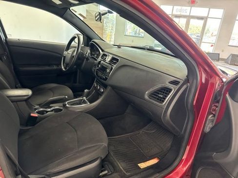 Used 2013 Chrysler 200 LX FWD image 21