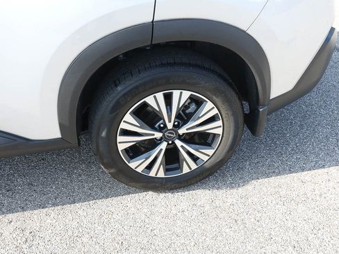 Used 2023 Nissan Rogue SV w/ SV Premium B Package AWD/4WD image 4