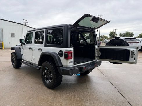 Used 2022 Jeep Wrangler Unlimited Rubicon 4xe w/ Cold Weather Group AWD/4WD image 31