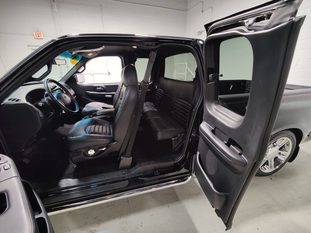 Used 2000 Ford F150 Harley-Davidson RWD image 32