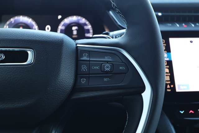 New 2027 Jeep Grand Cherokee Limited RWD image 14