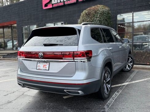 Used 2024 Volkswagen Atlas SE image 13