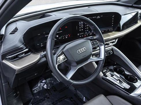 Certified 2025 Audi Q5 Premium Plus w/ Premium Plus image 10